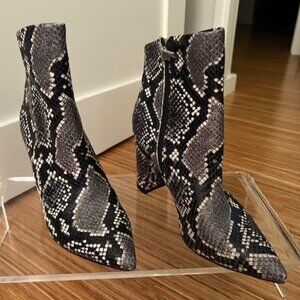 Marc Fisher snakeskin boots sz 7, great condition